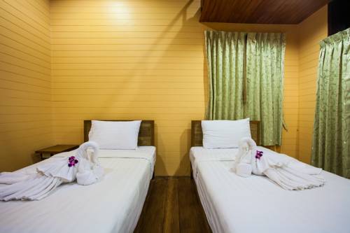 Imagen de la habitación del Hotel Panvaree Resort. Foto 14