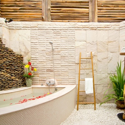 Imagen de los exteriores del Hotel Panviman Koh Chang Resort. Foto 10