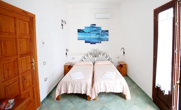 Imagen de la habitación del Hotel Paola, CARLOFORTE. Foto 5