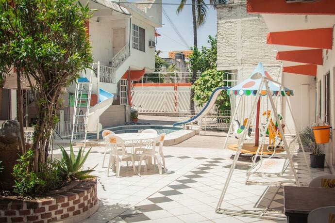 Imagen general del Hotel Paola. Foto 11