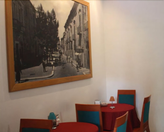 Imagen del bar/restaurante del Hotel Paola, Mil&aacute;n. Foto 5