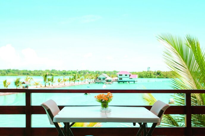 Imagen general del Hotel Papa Kit\'s Marina and Fishing Lagoon. Foto 7