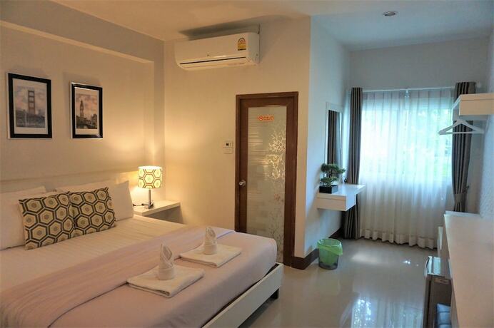 Imagen de la habitación del Hotel Papada Suite. Foto 20