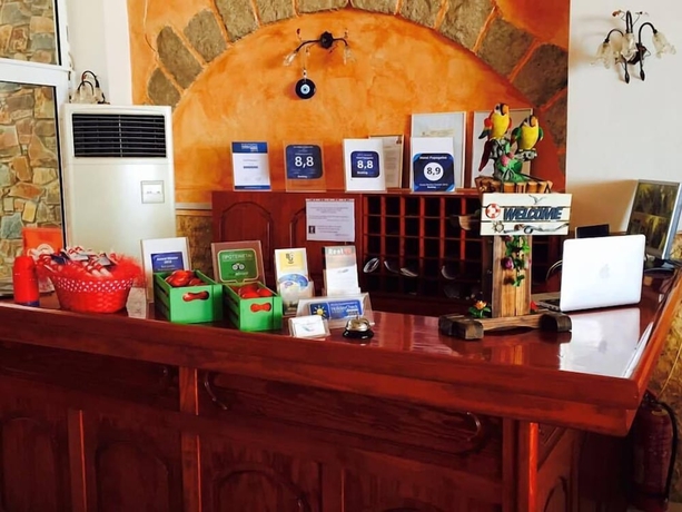 Imagen de los interiores del Hotel Papagalos. Foto 16