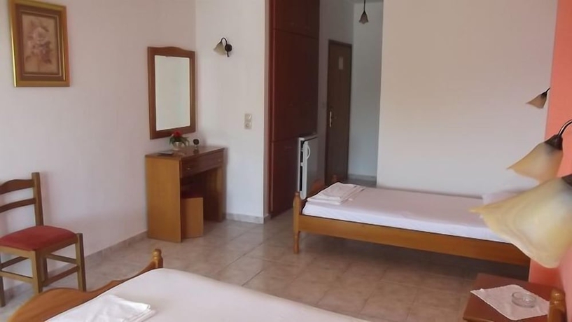 Imagen de la habitación del Hotel Papagalos. Foto 11
