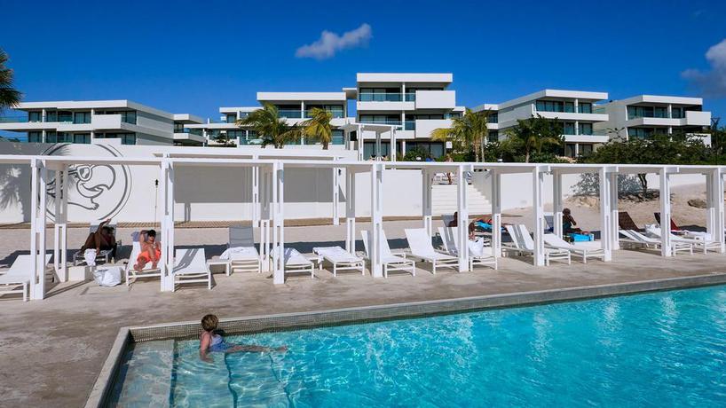 Imagen de la piscina del Hotel Papagayo Beach. Foto 6