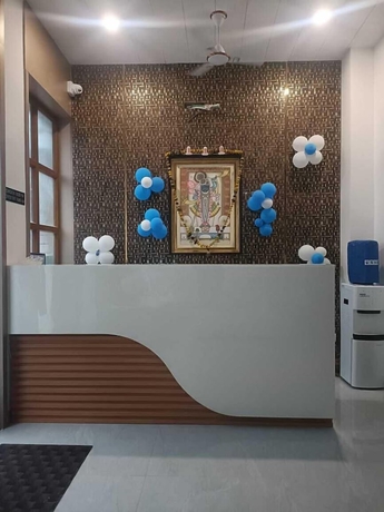 Imagen de los interiores del Hotel Papaya Leaf Comfort Nathdwara. Foto 9
