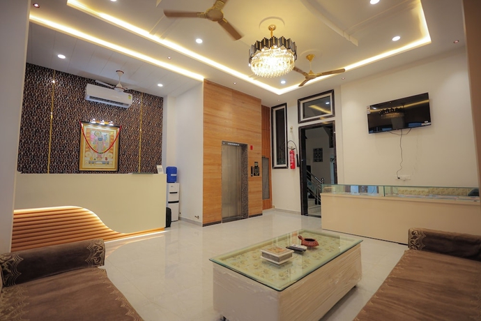 Imagen de los interiores del Hotel Papaya Leaf Comfort Nathdwara. Foto 12