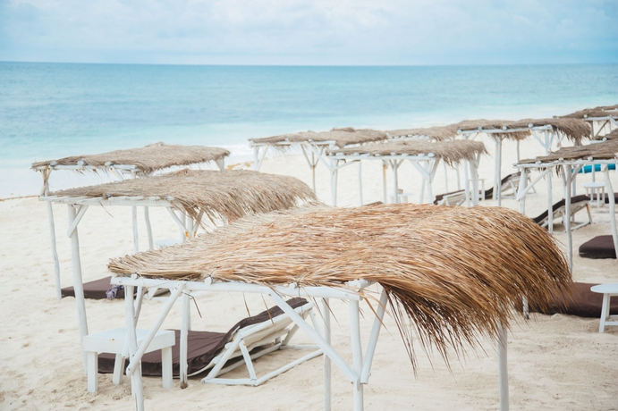 Imagen de los exteriores del Hotel Papaya Playa Project. Foto 9