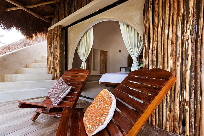 Imagen de los exteriores del Hotel Papaya Playa Project. Foto 12