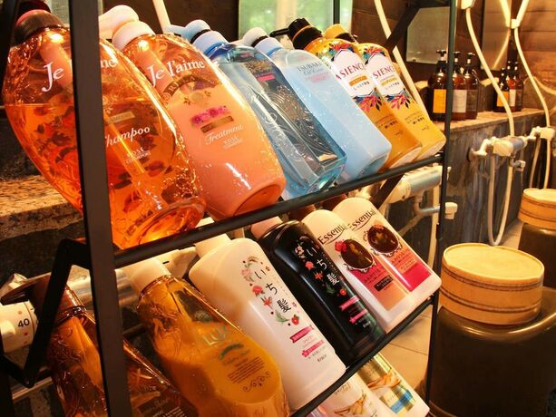 Imagen de la piscina del Hotel Papermoon. Foto 38