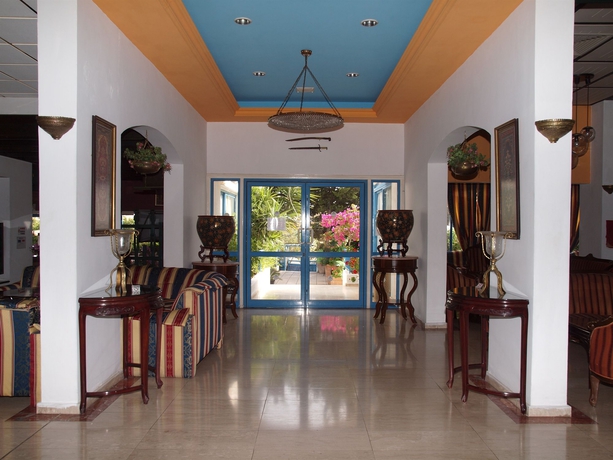 Imagen de los interiores del Hotel Paphiessa. Foto 9