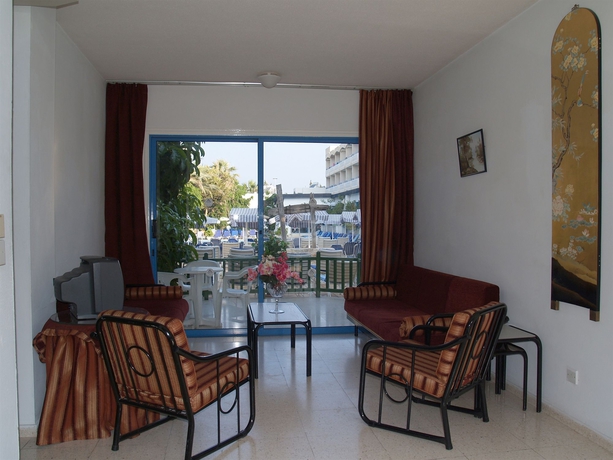 Imagen de los interiores del Hotel Paphiessa. Foto 11