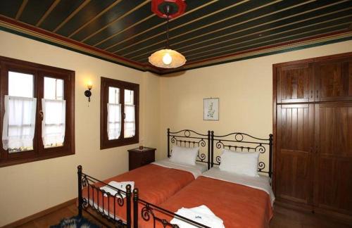 Imagen de la habitación del Hotel Papigiotis. Foto 6