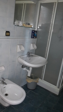 Imagen de la habitación del Hotel Papillon. Foto 6