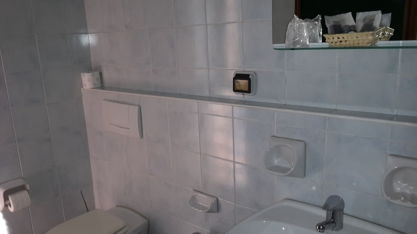 Imagen de la habitación del Hotel Papillon. Foto 17