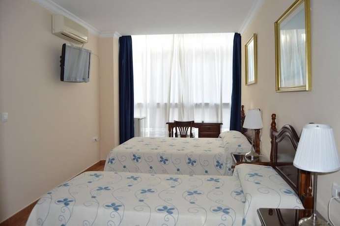 Imagen de la habitación del Hotel Paquita, Chipiona. Foto 7