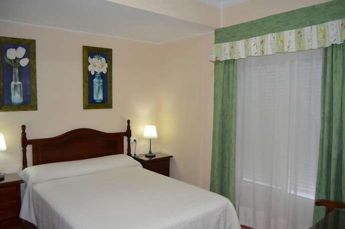 Imagen de la habitación del Hotel Paquita, Chipiona. Foto 16