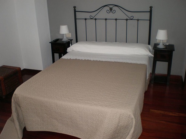 Imagen de la habitación del Hotel Parada De Francos. Foto 4