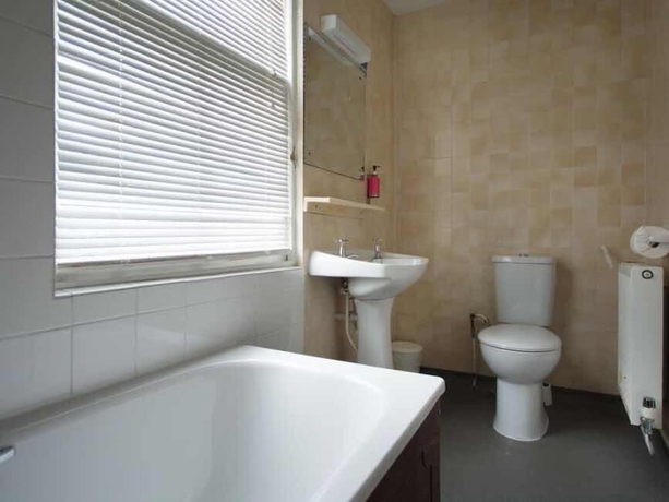 Imagen de la habitación del Hotel Parade Park Bath. Foto 15