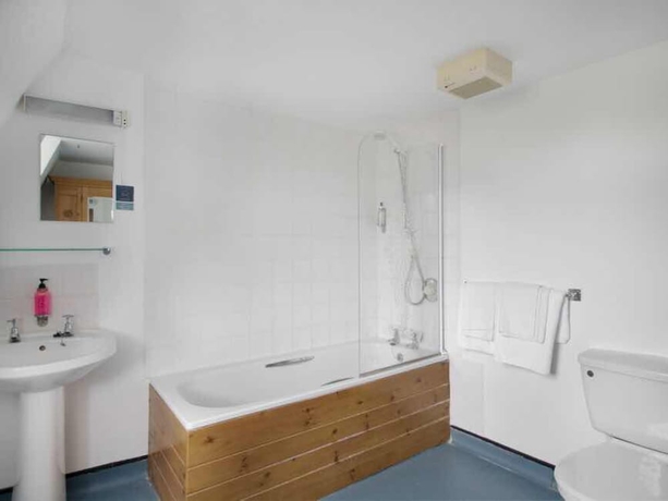 Imagen de la habitación del Hotel Parade Park Bath. Foto 16