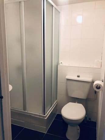 Imagen de la habitación del Hotel Parade Park Bath. Foto 19