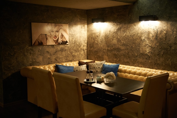 Imagen del bar/restaurante del Hotel Parade, Yaroslavl. Foto 5