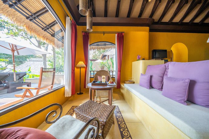 Imagen de la habitación del Hotel Paradee. Foto 8