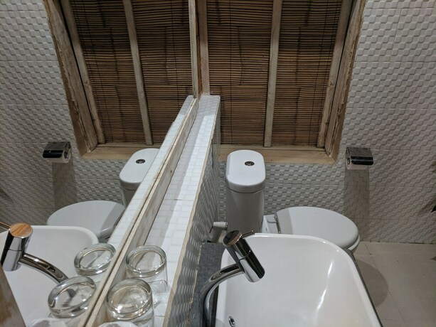 Imagen de la habitación del Hotel Paradesa Villa. Foto 19