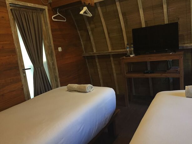 Imagen de la habitación del Hotel Paradesa Villa. Foto 23