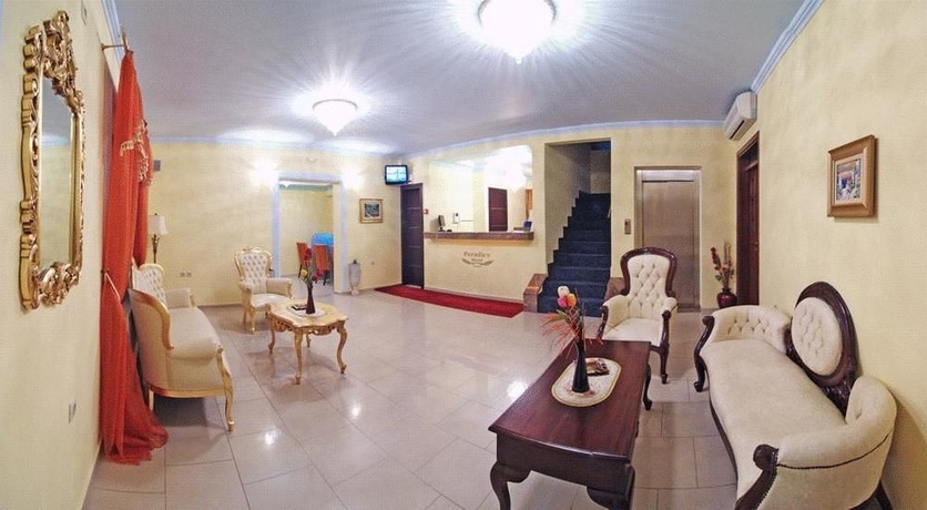 Imagen del bar/restaurante del Hotel Paradice Luxury Suites. Foto 3