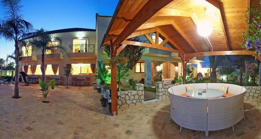 Imagen de los exteriores del Hotel Paradice Luxury Suites. Foto 4