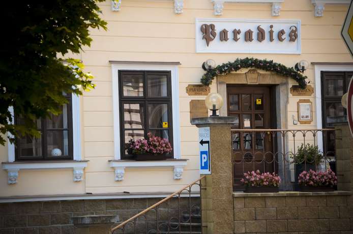 Imagen del bar/restaurante del Hotel Paradies, Teplice. Foto 2