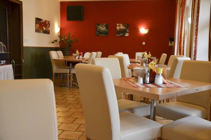 Imagen del bar/restaurante del Hotel Paradies, Teplice. Foto 3