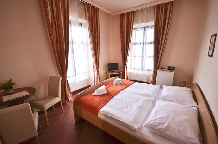 Imagen de la habitación del Hotel Paradies, Teplice. Foto 11