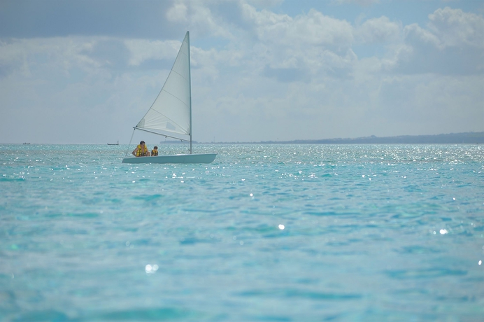 Imagen general del Hotel Paradis Beachcomber Golf Resort and Spa. Foto 4