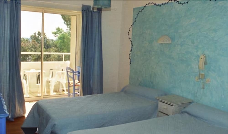 Imagen de la habitación del Hotel Paradis, Bormes-les-Mimosas. Foto 5