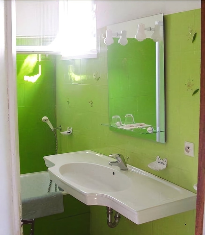 Imagen de la habitación del Hotel Paradis, Bormes-les-Mimosas. Foto 11