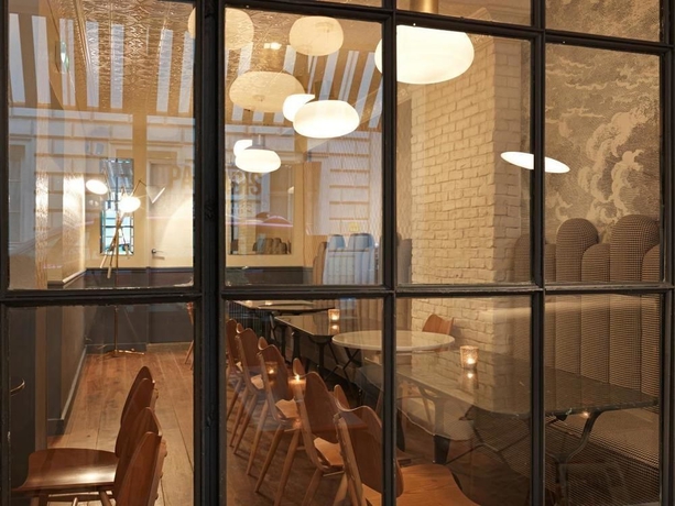 Imagen del bar/restaurante del Hotel Paradis, Gare du Nord. Foto 3