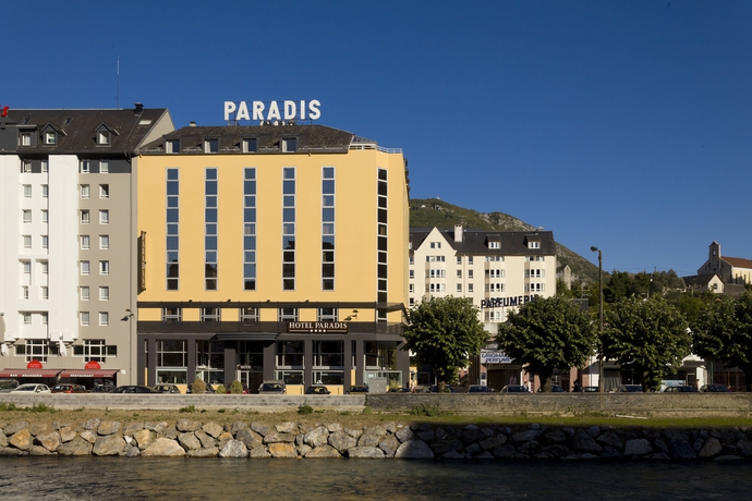Imagen de los exteriores del Hotel Paradis, Lourdes. Foto 11