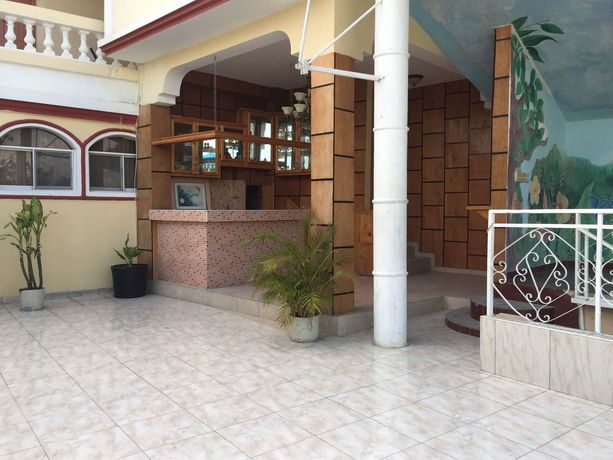 Imagen general del Hotel Paradis, Puerto Pr&iacute;ncipe. Foto 3