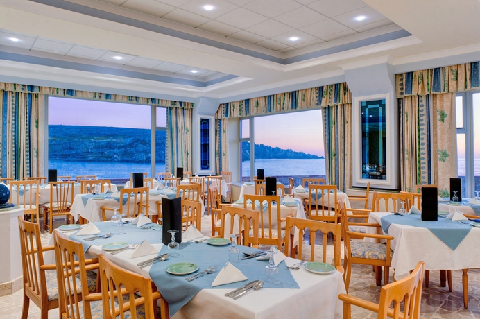 Imagen del bar/restaurante del Hotel Paradise Bay Resort, Mellieha. Foto 6
