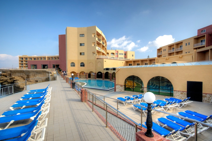 Imagen de la piscina del Hotel Paradise Bay Resort, Mellieha. Foto 15