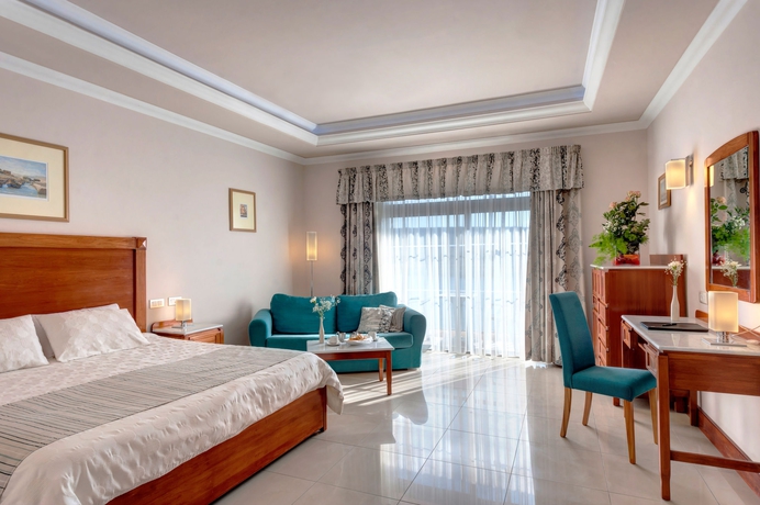 Imagen de la habitación del Hotel Paradise Bay Resort, Mellieha. Foto 9