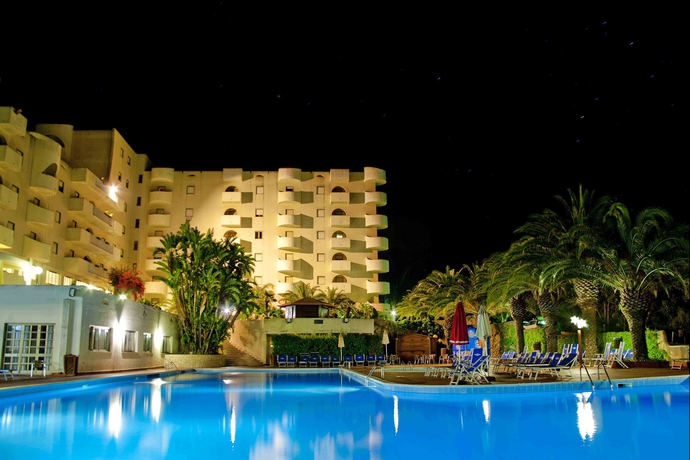 Imagen de la piscina del Hotel Paradise Beach Resort, Castelvetrano. Foto 11