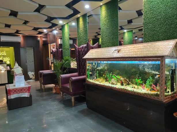 Imagen de los interiores del Hotel Paradise, Biswanath Charali. Foto 15