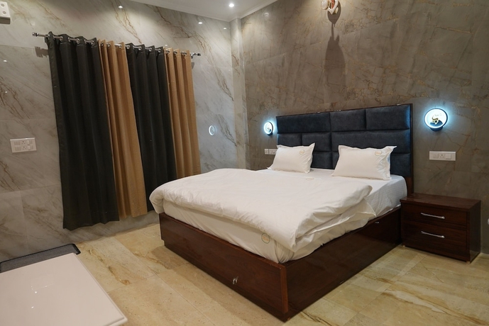 Imagen de la habitación del Hotel Paradise - Chandigarh. Foto 3