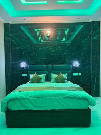 Imagen de la habitación del Hotel Paradise - Chandigarh. Foto 10