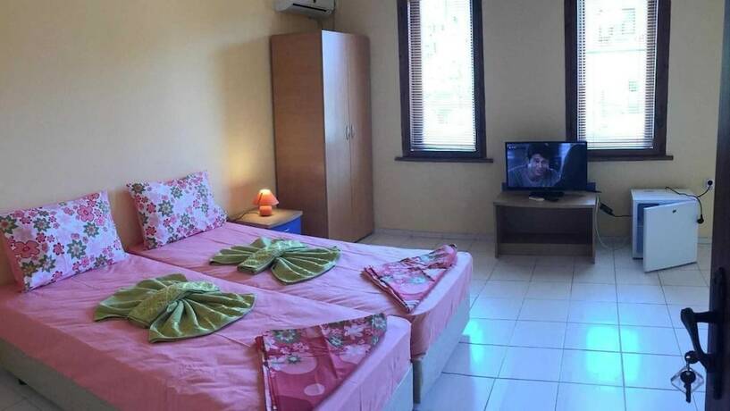 Imagen de la habitación del Hotel Paradise Chernomorets. Foto 13