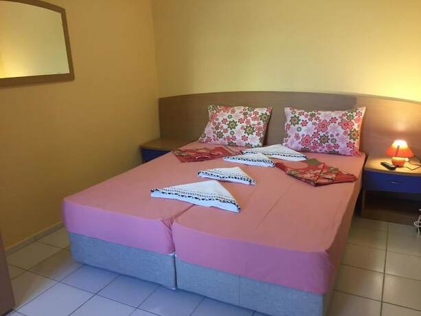 Imagen de la habitación del Hotel Paradise Chernomorets. Foto 18